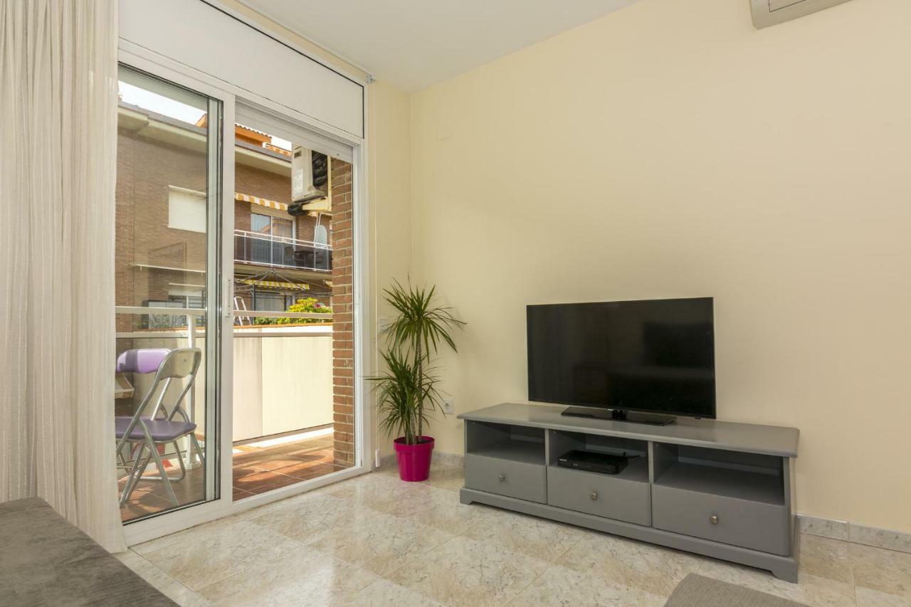 Homeholidaysrentals Salvador Pineda de Mar Exterior photo